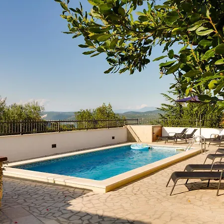 Agneza Holiday home Krnica